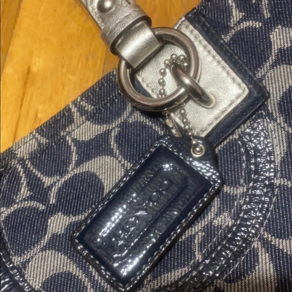 Coach Purse - Picture 4 of 9